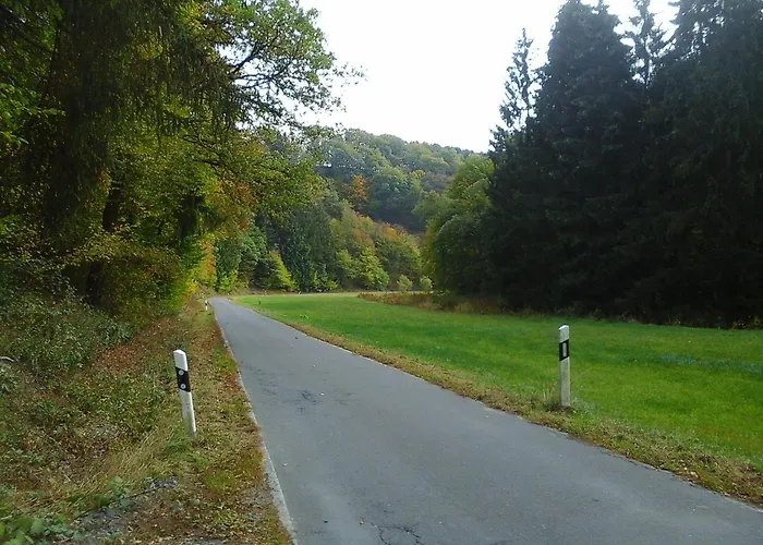 Klein Am Natursteig Sieg Apartamento *